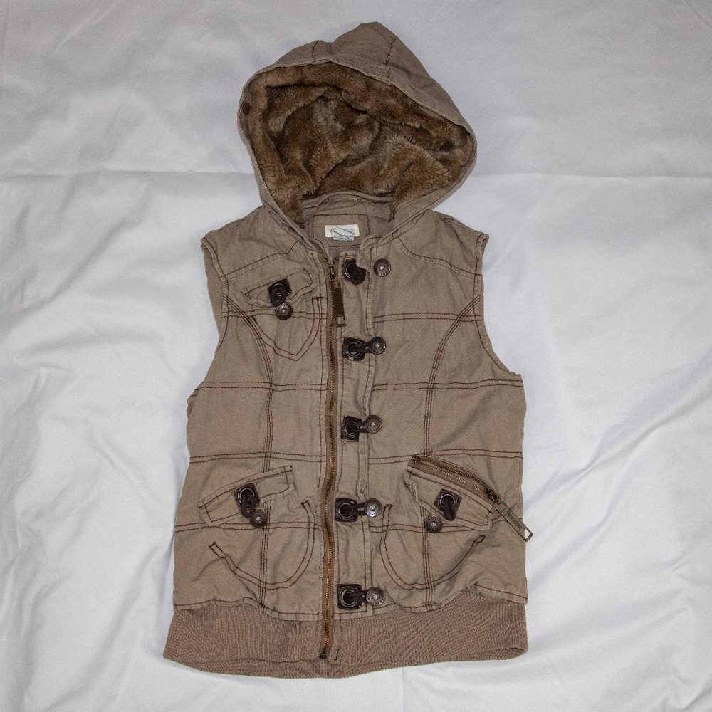 Tan Zip Up/Button Vest - Size Medium